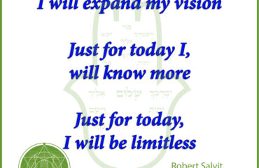 A picture of the hamsa symbol with words.