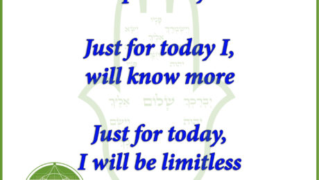 A picture of the hamsa symbol with words.